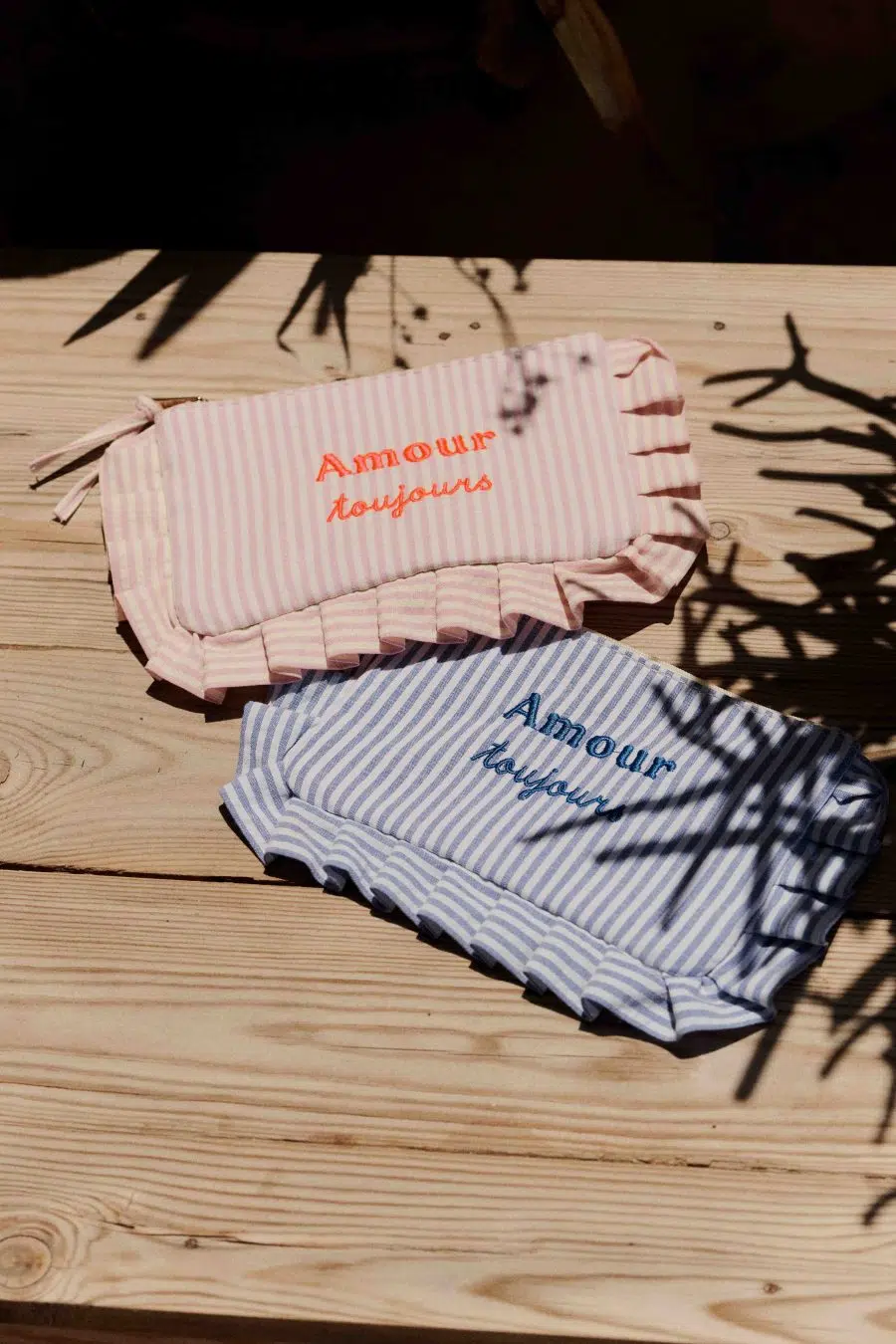 pochette en tissu rayé rose et blanc - avec broderie amour toujours