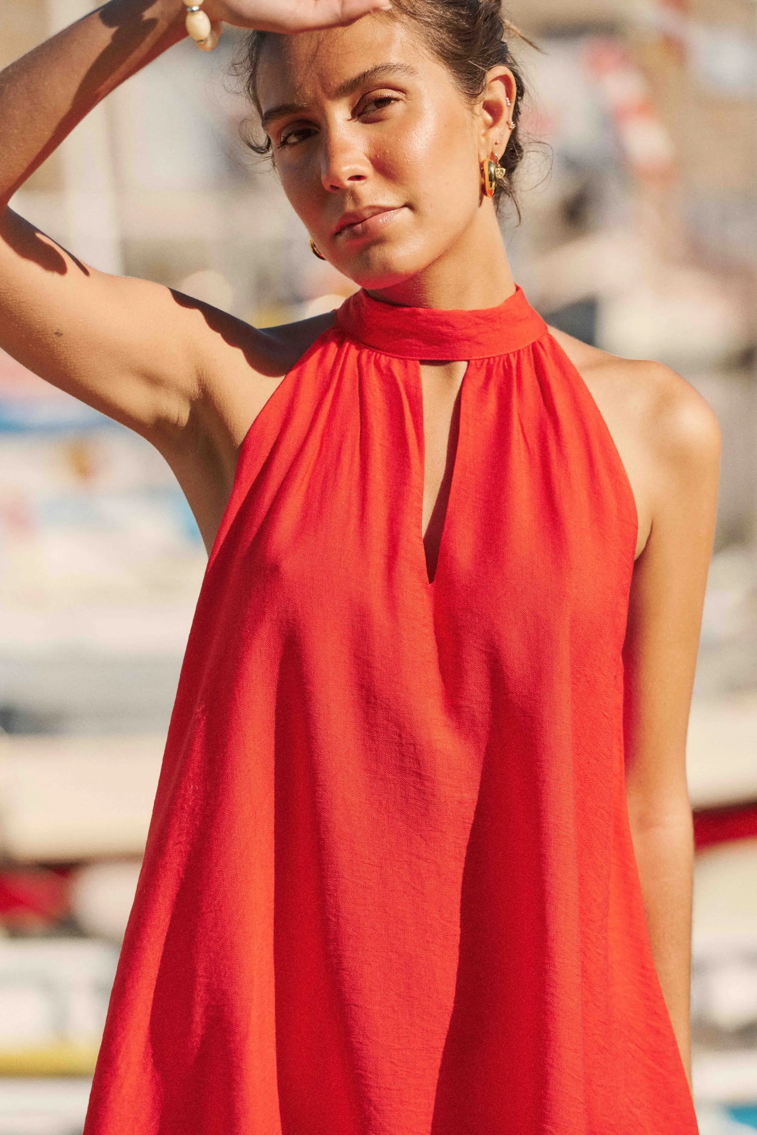 robe-salina-corail-sahoma-00001 Robe courte ample rouge corail - col américain - sans manches