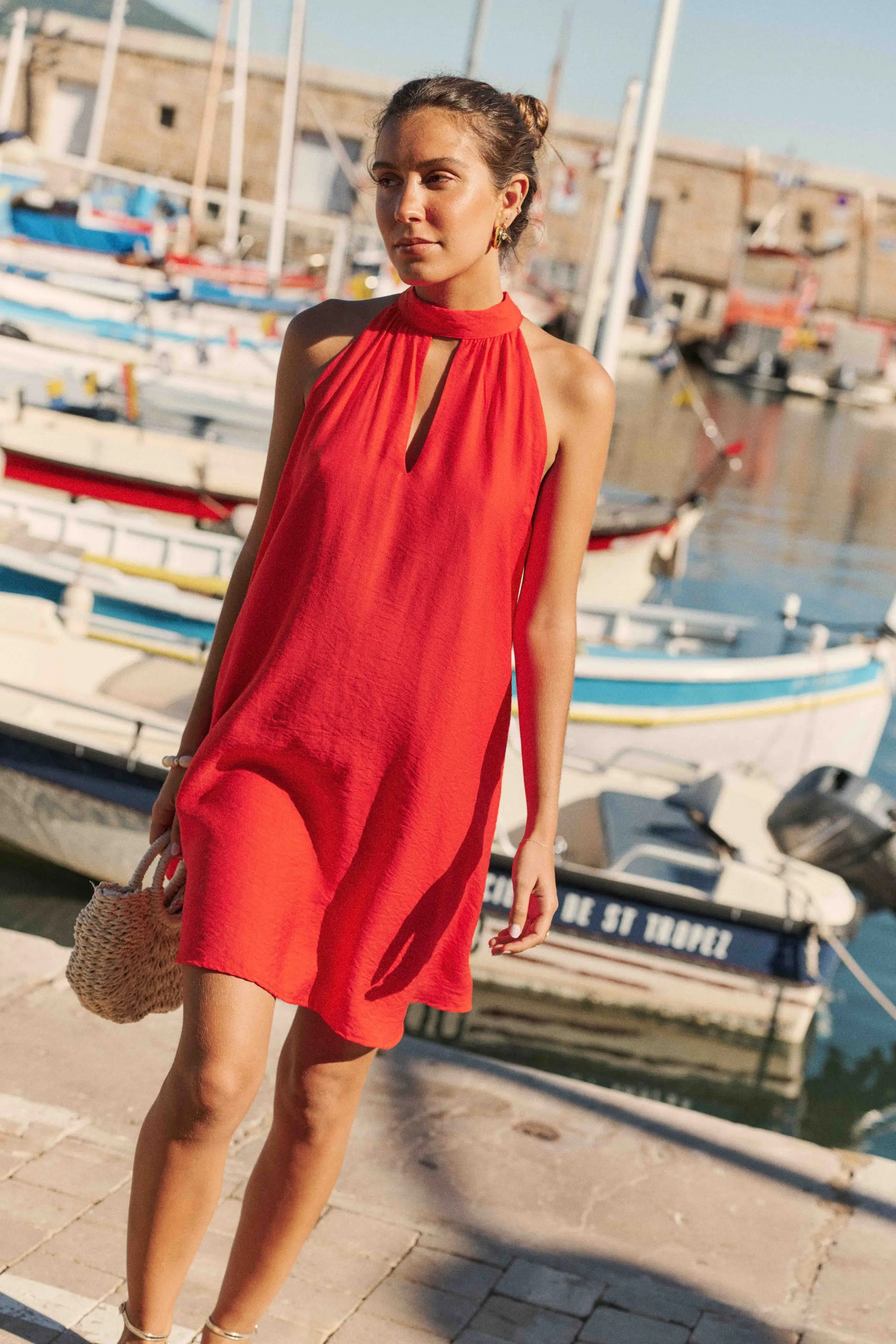 robe-salina-corail-sahoma-00004 Robe courte ample rouge corail - col américain - sans manches