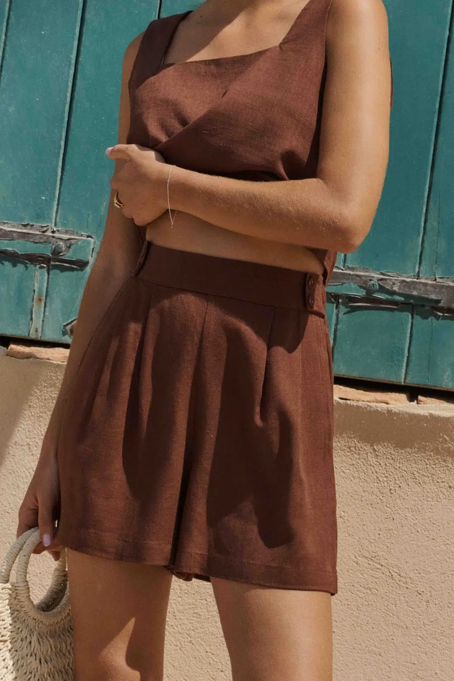 Short femme marron foncé – taille élastique