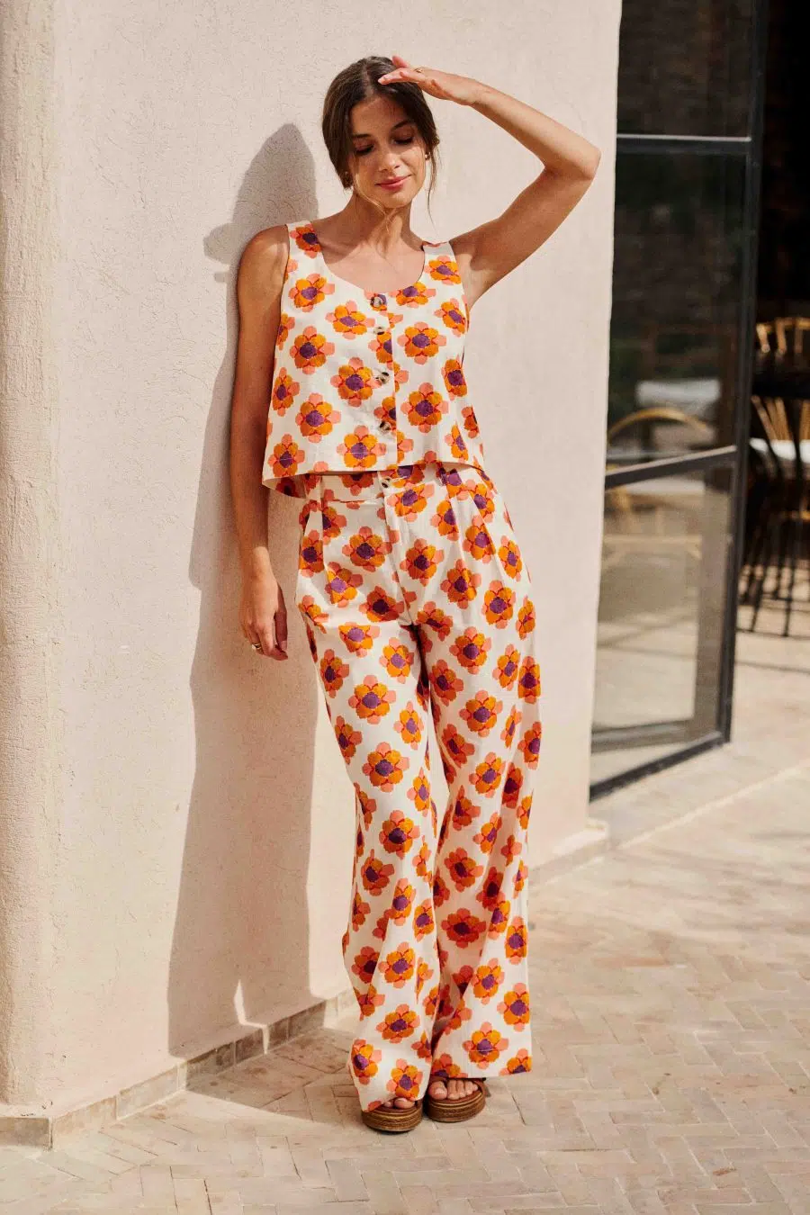 Pantalon femme à l'imprimé fleuri 70's – taille haute - coupe ample et légèrement évasée