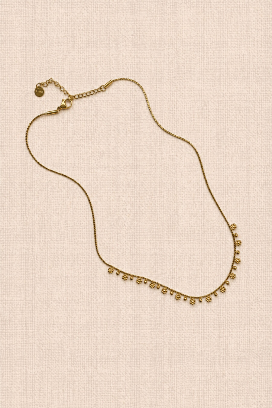 Collier réglable pour femme à chaîne fine doré orné de petites fleurs et perles rondes dorées