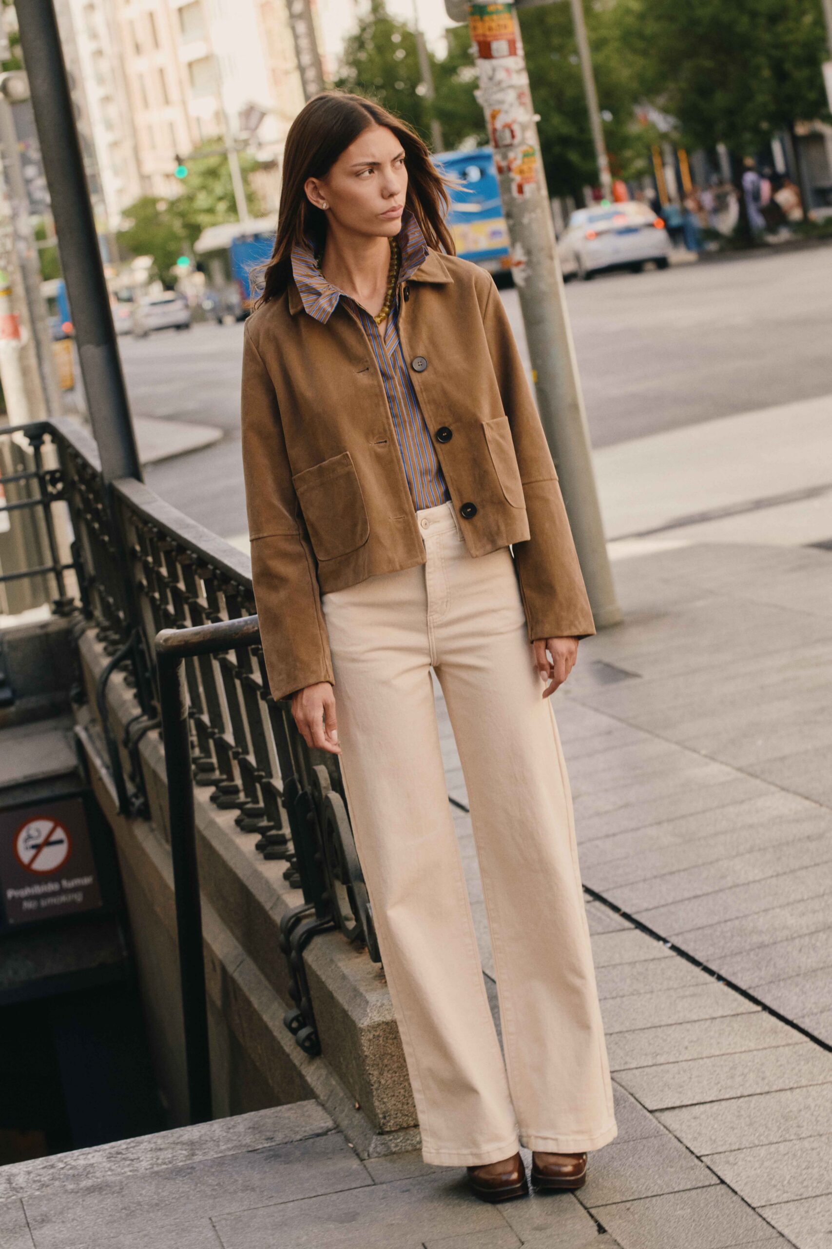 Jean femme beige naturel taille haute évasé/ flare– Coupe flatteuse et confort absolu | Sahoma