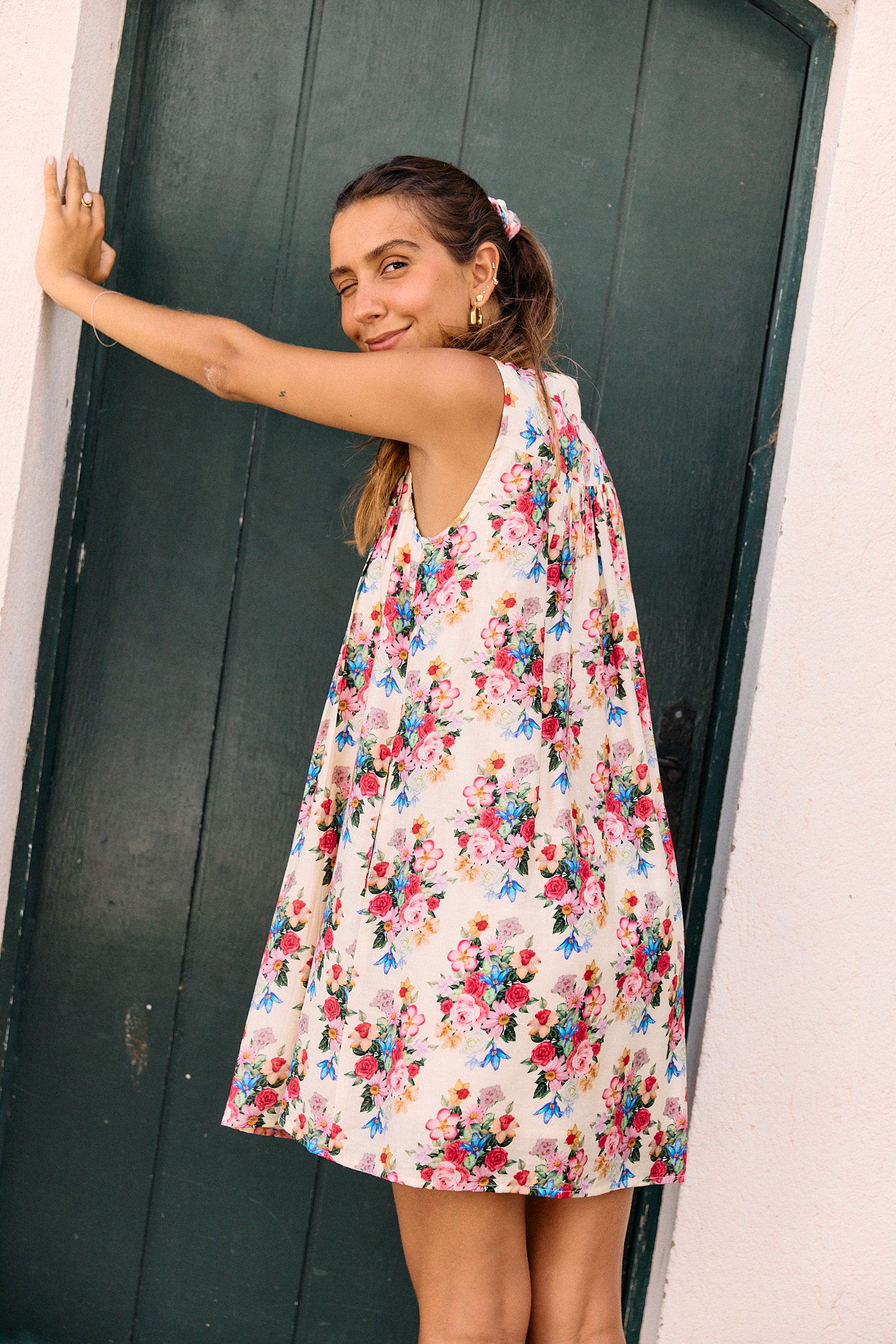 robe-cleodia-courte-sahoma-00007 Robe courte - coupe fluide - imprimé fleuri multicolore