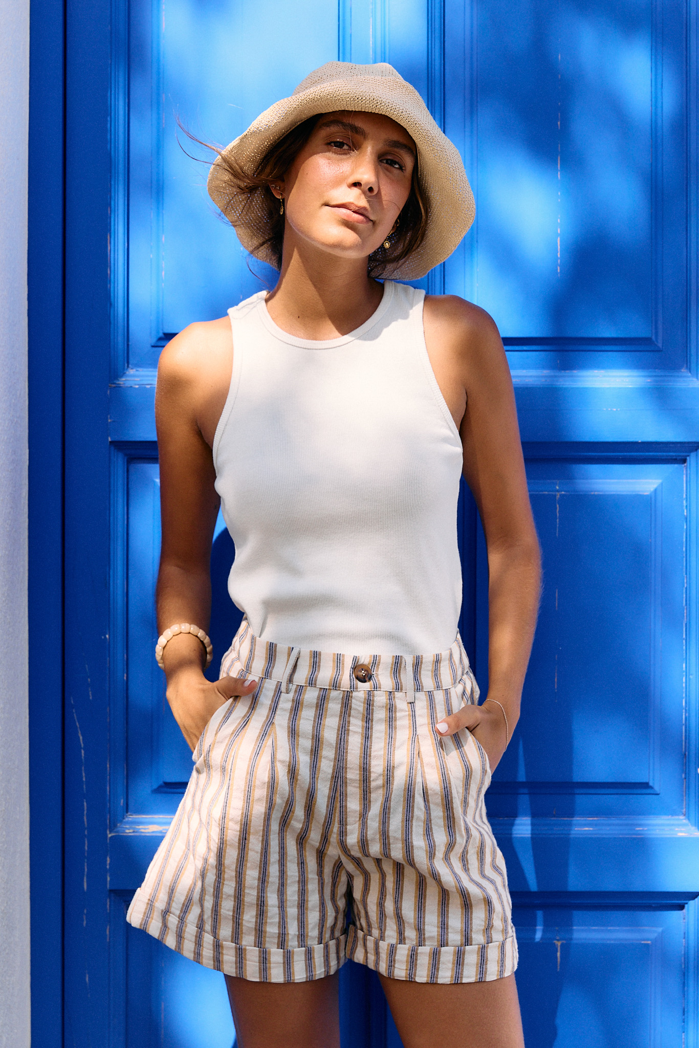 Femme short rayé marron blanc – taille haute et coupe droite