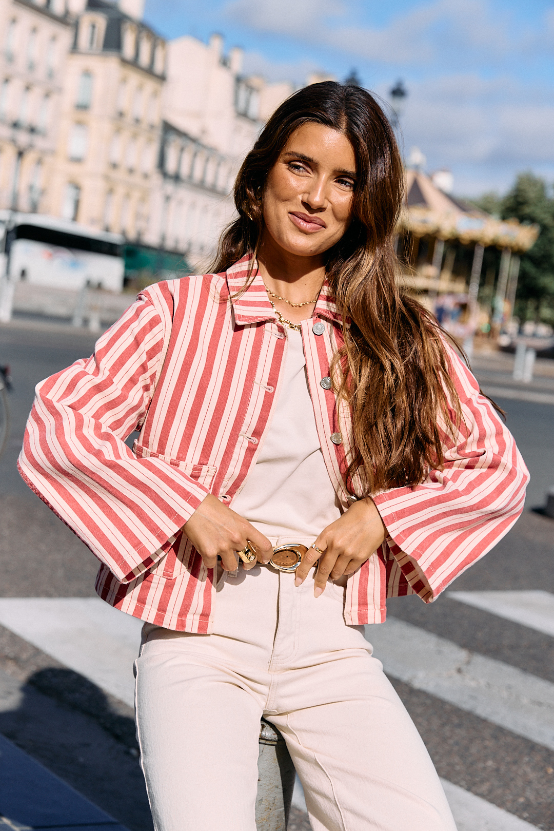 veste-gaelle-rose-sahoma-4 Veste femme en jean courte - motif rose framboise et écru - Coupe droite - Sahoma
