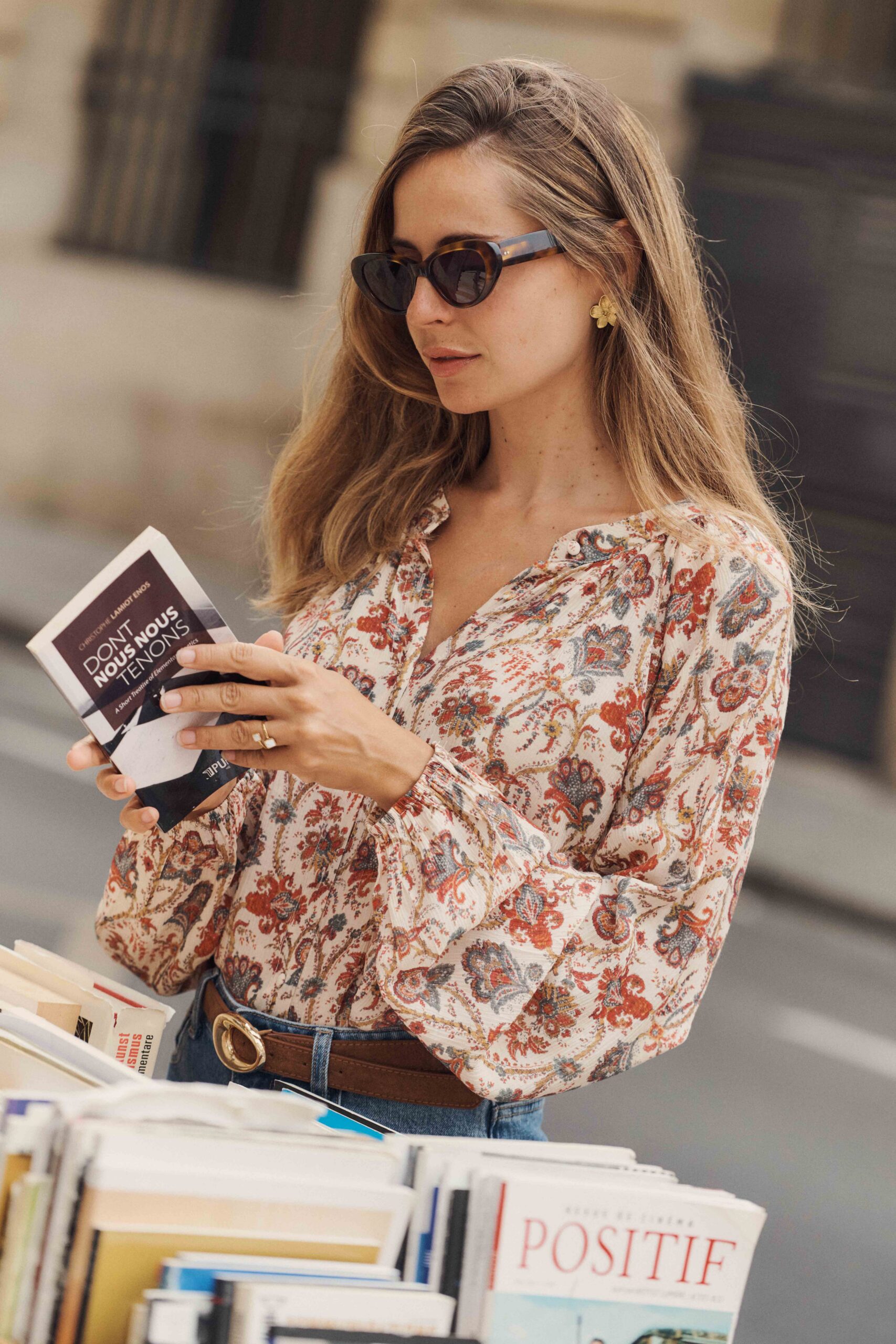 blouse-adela-rouge-sahoma2 Blouse femme à motifs cachemire floral | manches longues | col rond | coupe ample et fluide