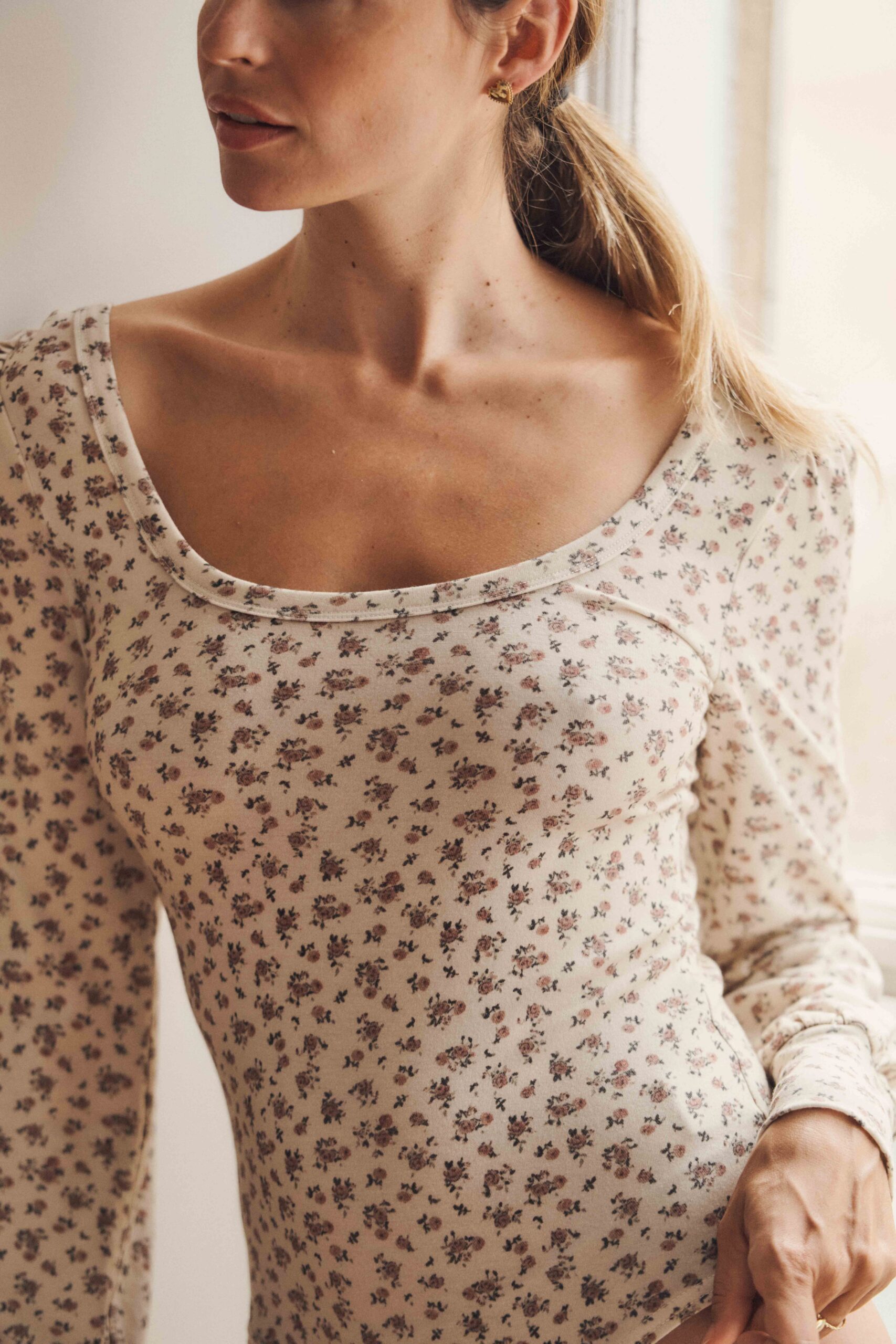 body-eden-ecru-sahoma-1 Body femme beige à manches longues | col carré arrondi – imprimé fleuri | Sahoma