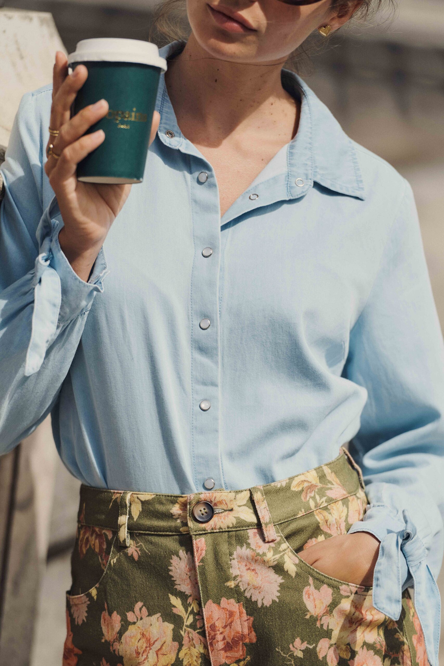 Sahoma | Chemise Ingrid pour femme en jean bleu clair | manches longues - intemporel