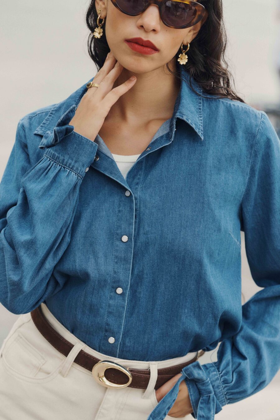Chemise femme en jean bleue | manches longues - intemporel | Sahoma