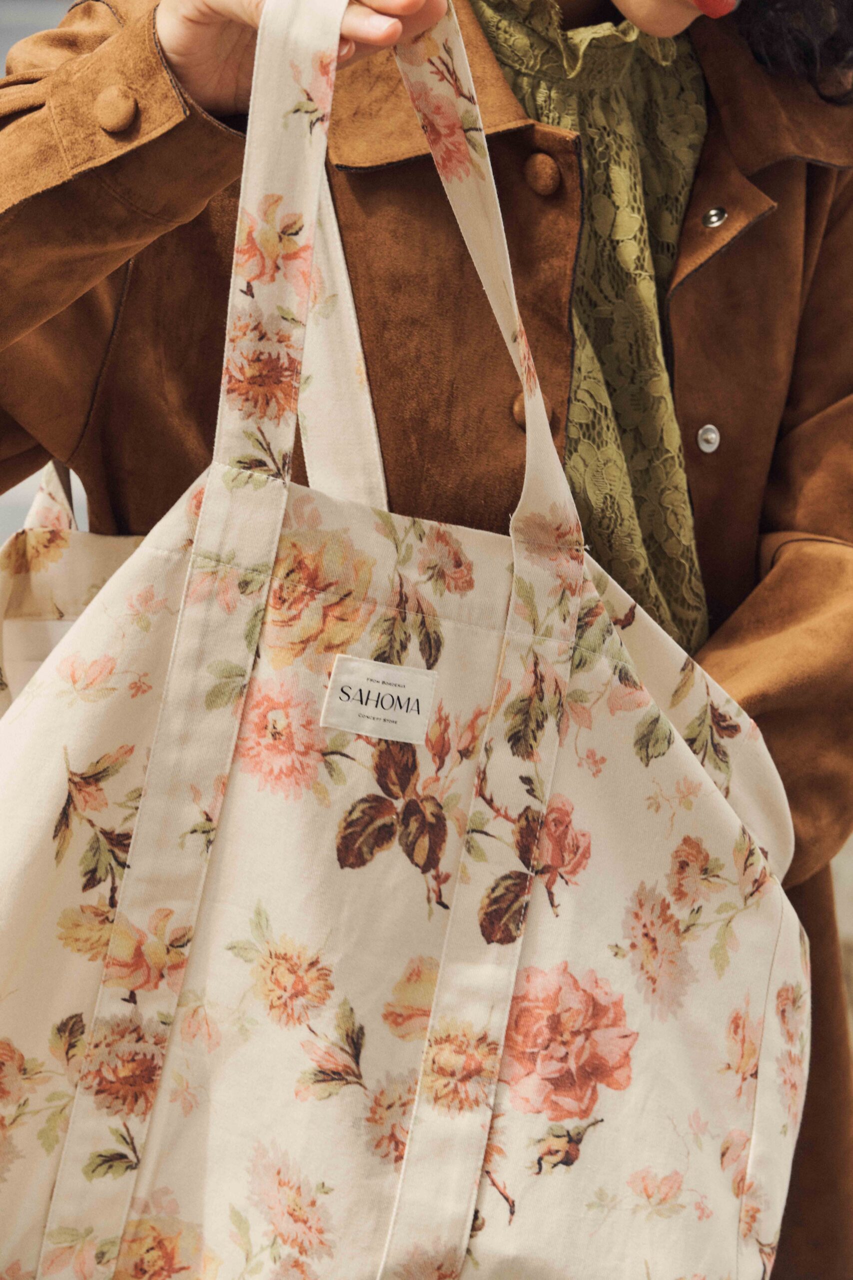 sac-cabas-rita-fleurie-sahoma-00003 Femme sac cabas en tissu épais | grande contenance | imprimé fleuri beige | Sahoma