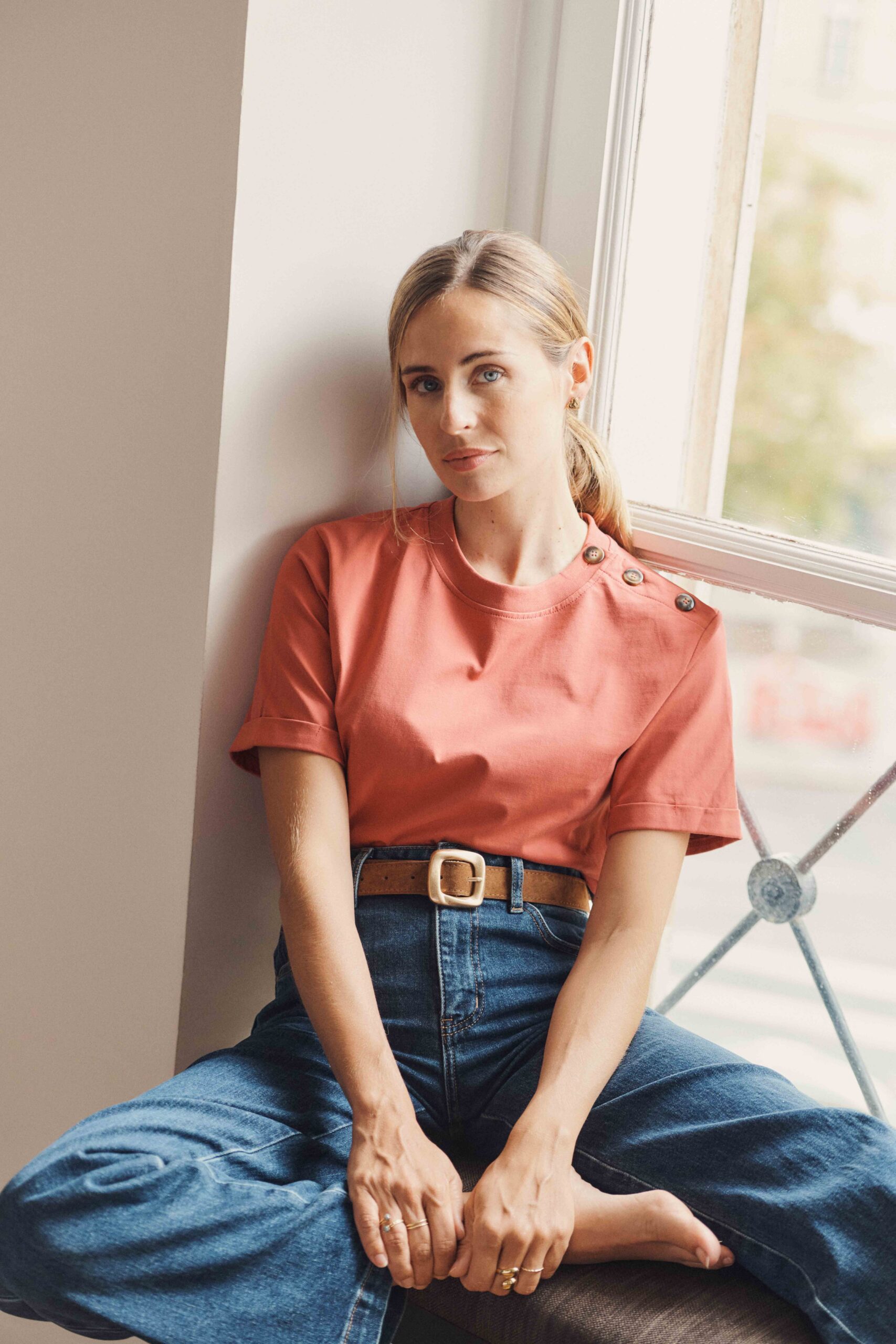 Sahoma | T-shirt Noam pour femme terracotta col rond à boutons - basique en 100% coton indispensable - intemporel