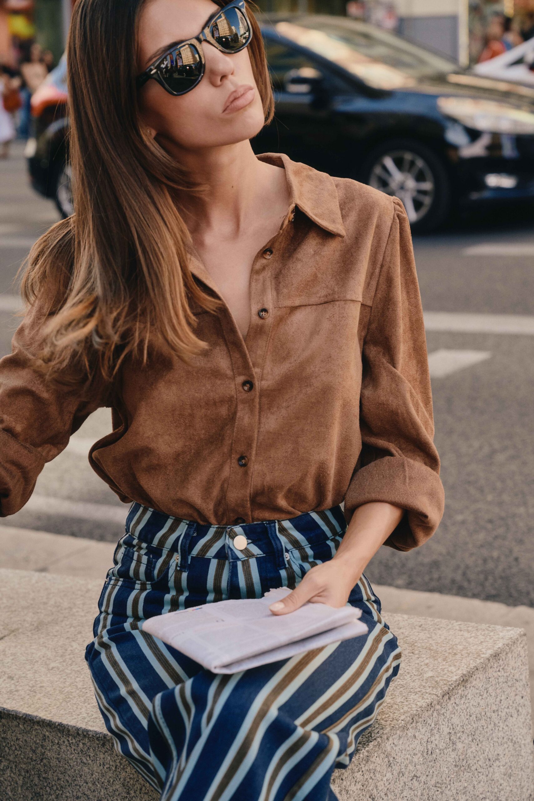 chemise-chiara-camel-sahoma-00004 Chemise femme en suedine marron | manches longues | col revers | Sahoma
