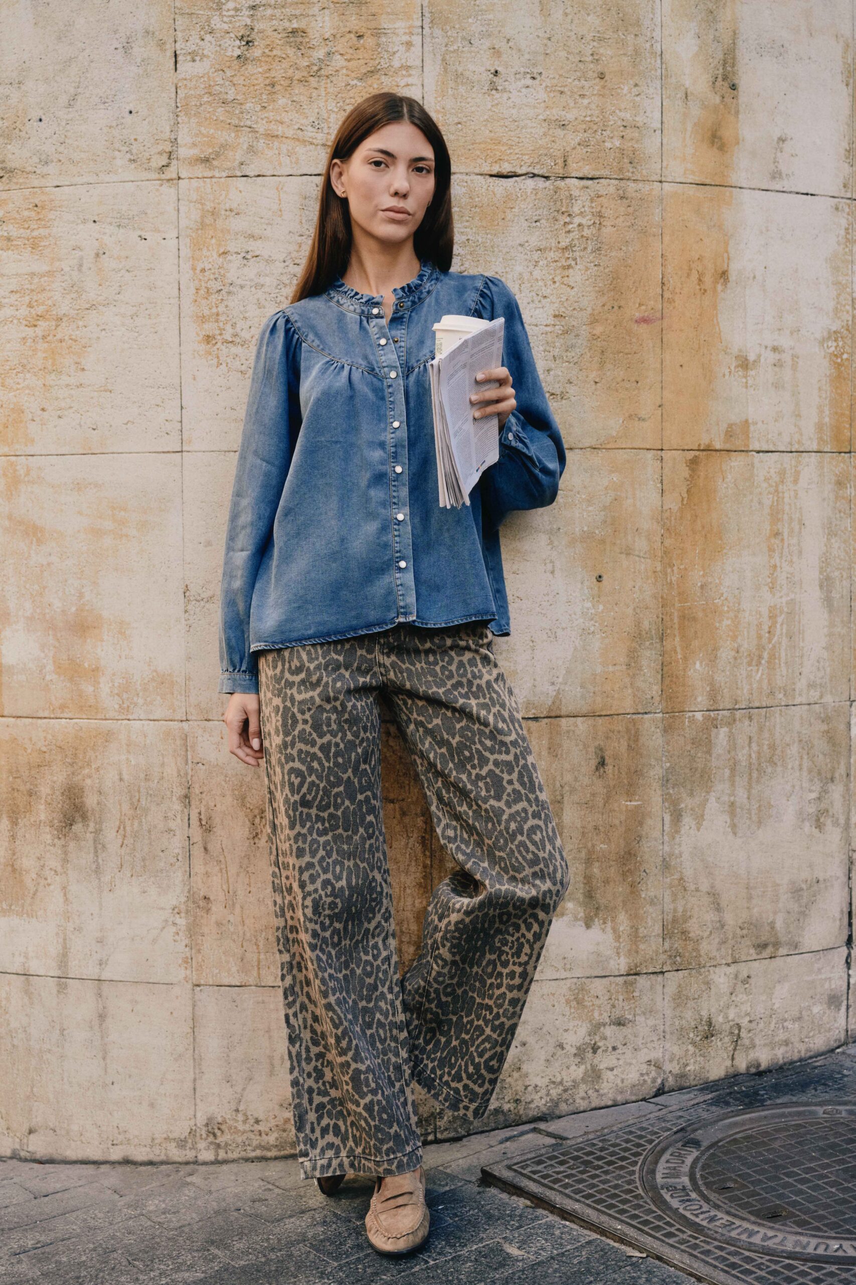 chemise-jett-bleue-sahoma-11 Chemise femme en jean bleu foncé | manches longues | intemporel | Sahoma