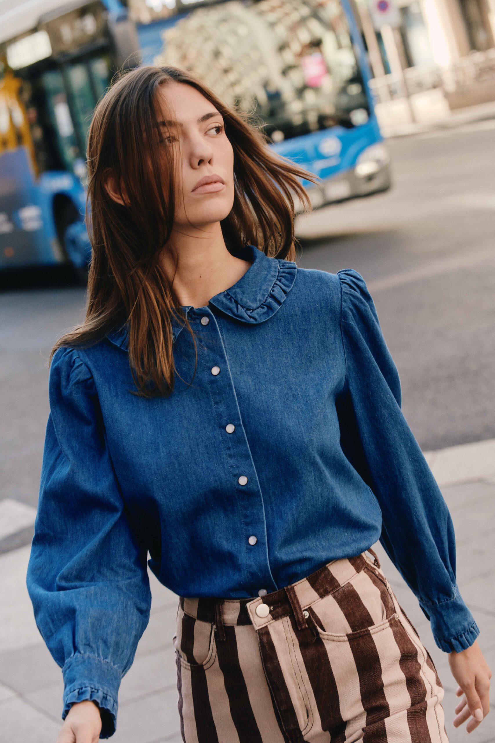 chemise-vicky-bleue-sahoma-6 Chemise femme en jean bleu foncé | manches longues | intemporel | Sahoma