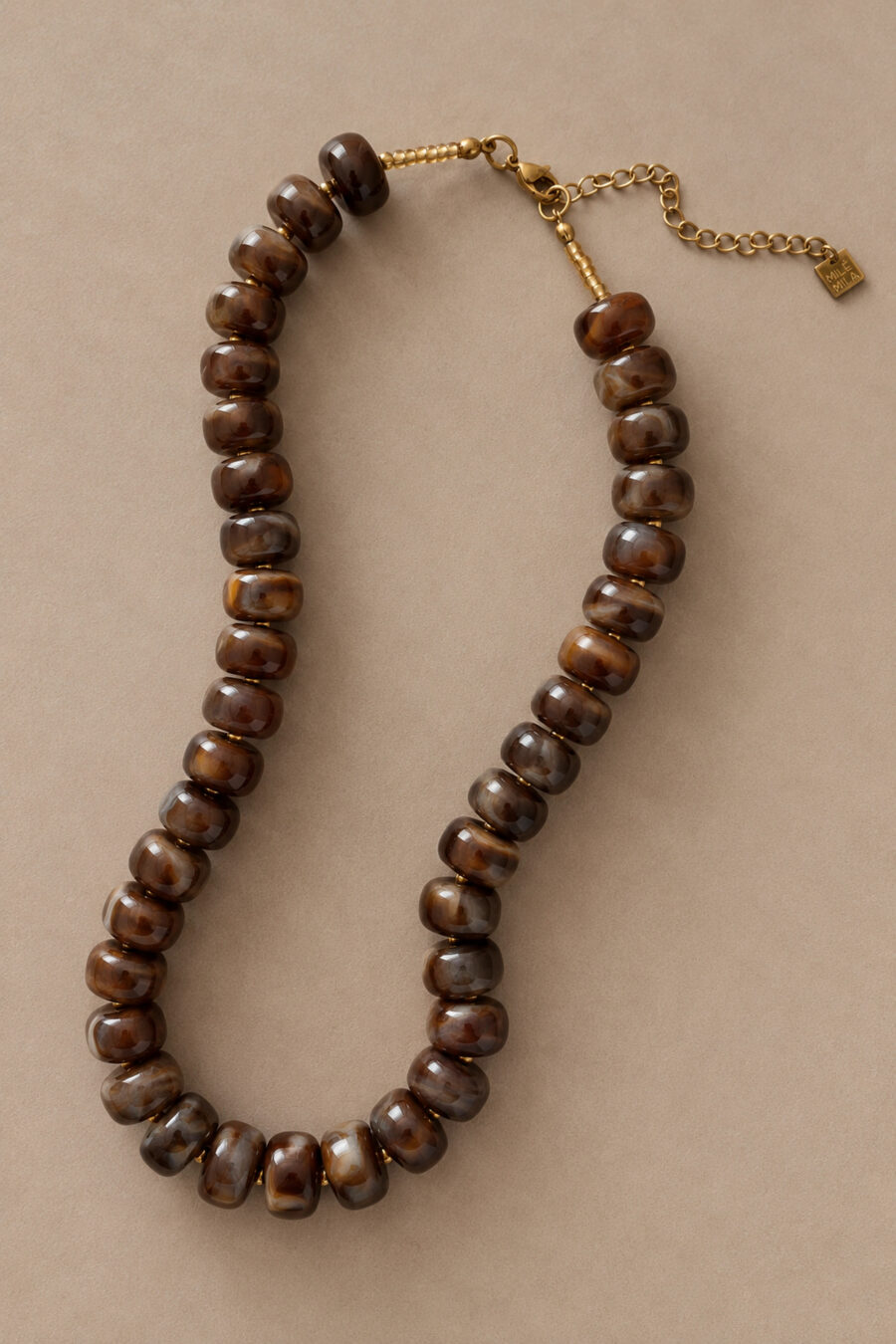 Collier femme au style organique et pierres marron | Bijou tendance aux tons naturels et dorés | Sahoma