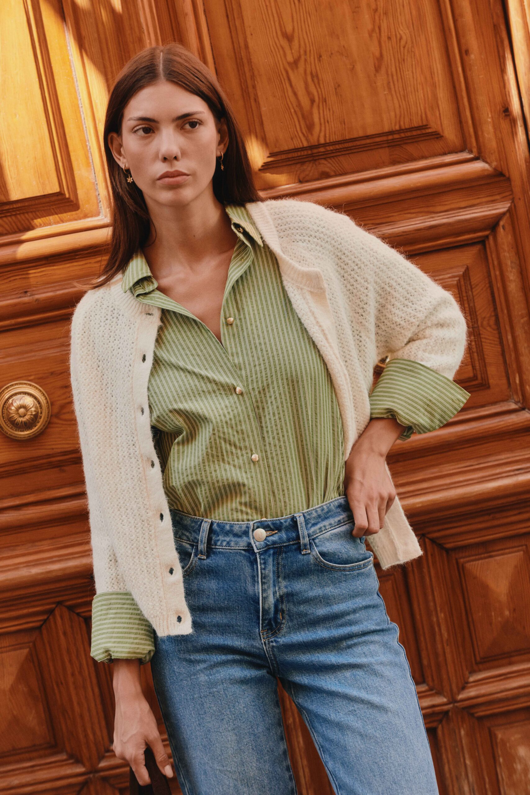 gilet-sloan-ecru-sahoma-4 Gilet crème en maille ajourée à manches raglan | Sahoma