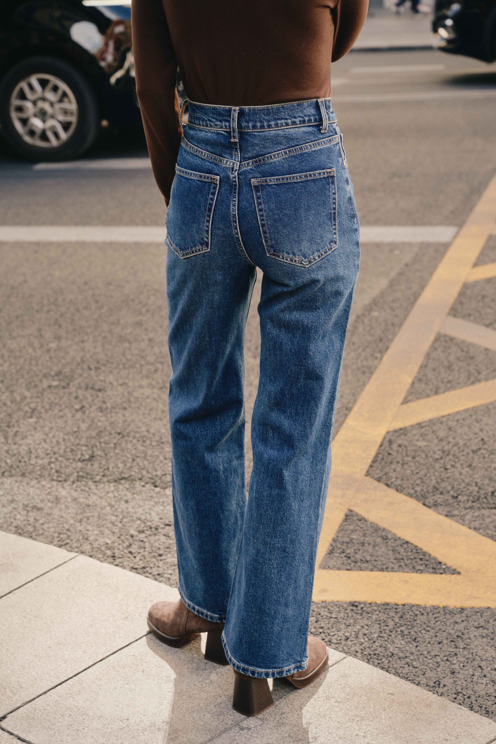 jean-dario-bleu-brut-sahoma-00002 Sahoma | Jean femme taille haute | coupe flare | denim bleu foncé