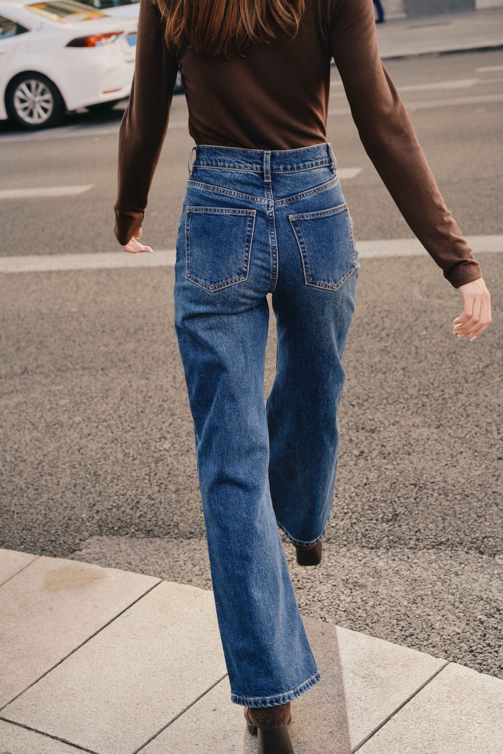 jean-dario-bleu-brut-sahoma-00003 Sahoma | Jean femme taille haute | coupe flare | denim bleu foncé