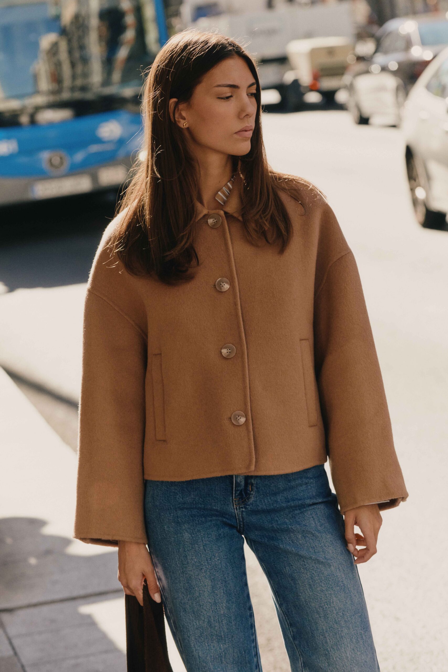 manteau-court-senan-camel-sahoma-11 Veste - manteau de femme court camel | laine et cahemire | élégant - parfait pour la mi-saison | Sahoma