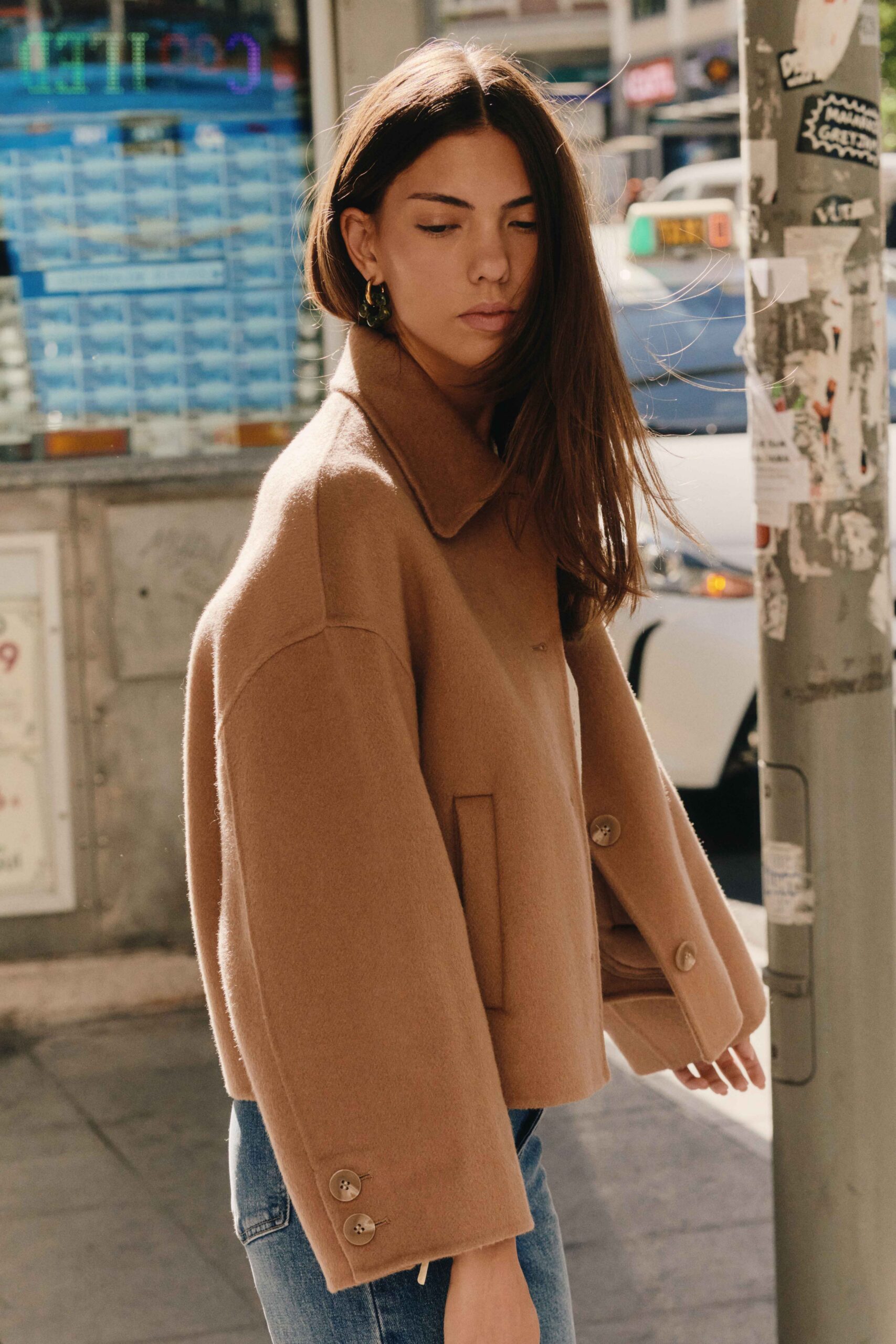 manteau-court-senan-camel-sahoma-22 Veste - manteau de femme court camel | laine et cahemire | élégant - parfait pour la mi-saison | Sahoma