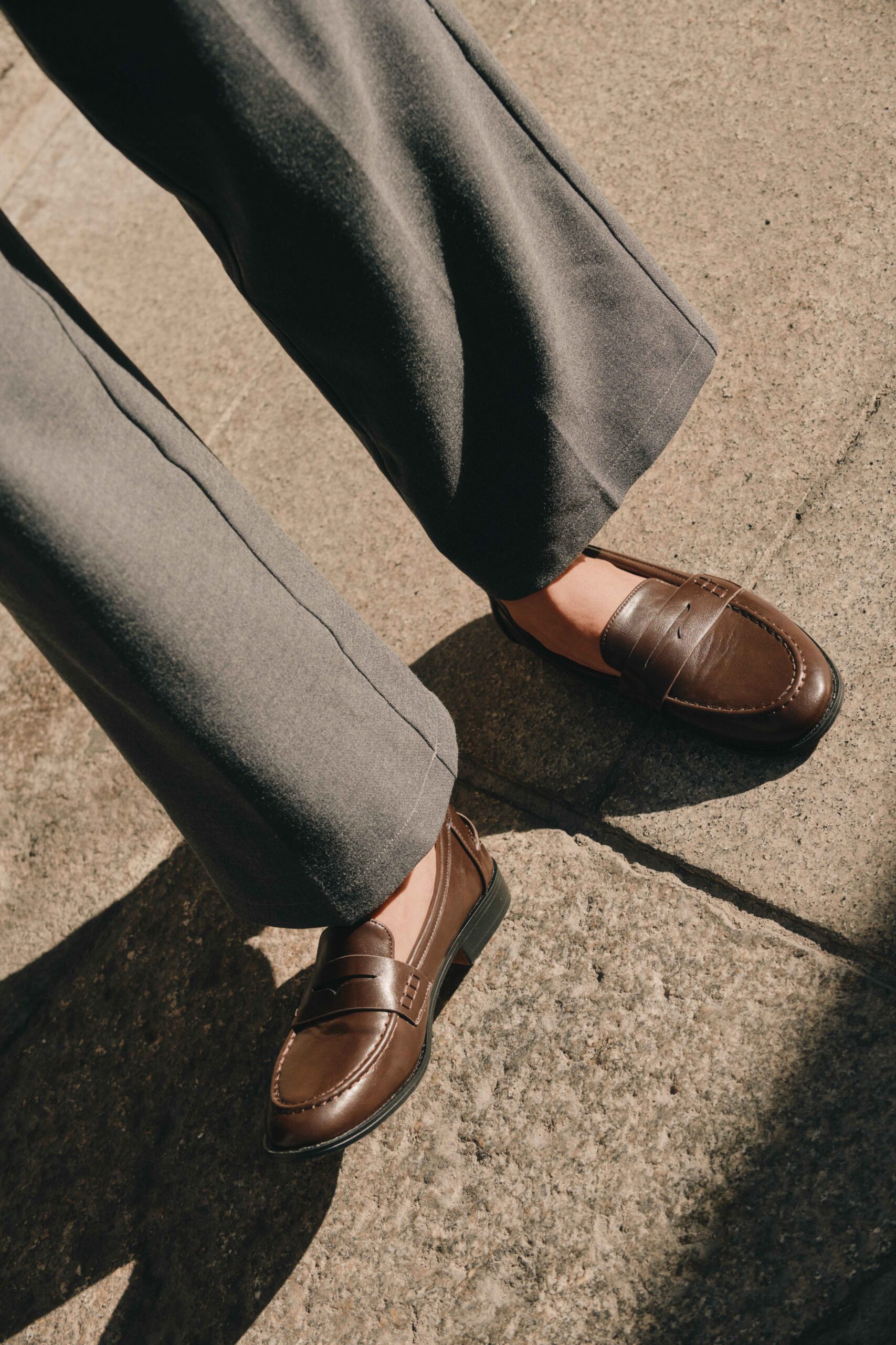 Mocassins femme effet cuir lisse marron - confort et élégance pour le quotidien | Sahoma