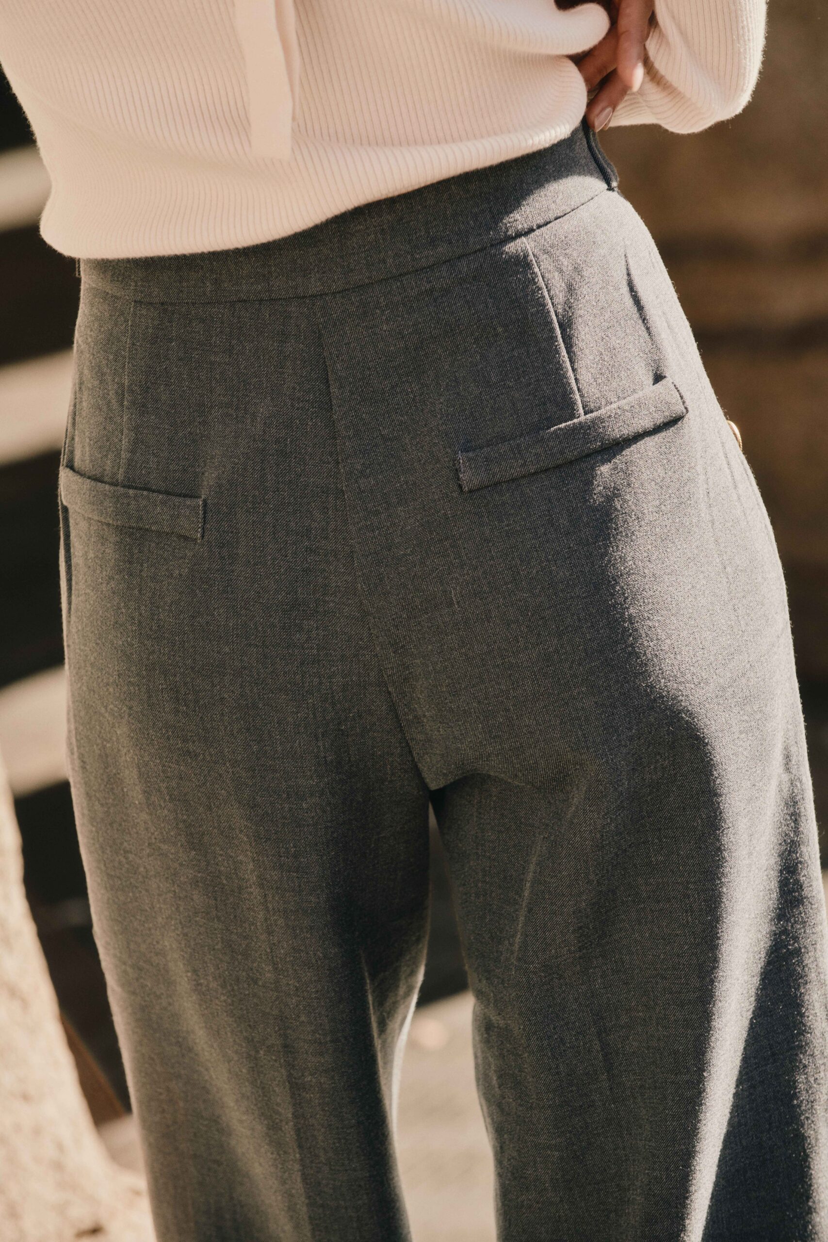 pantalon-onyx-gris-sahoma-2 Pantalon style marin - gris taille haute et jambes larges | Sahoma