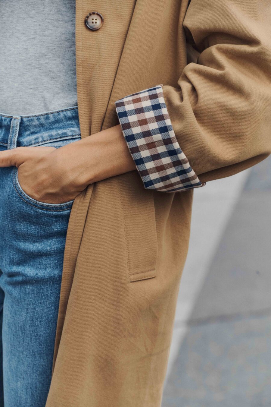 Trench femme coupe longue | beige camel | Doublure vichy contrastante | Élégant et déperlant | Sahoma
