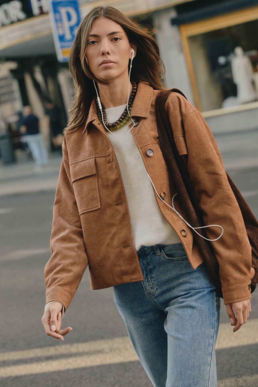 Veste femme en suédine camel | chic et décontractée pour l’automne | Sahoma