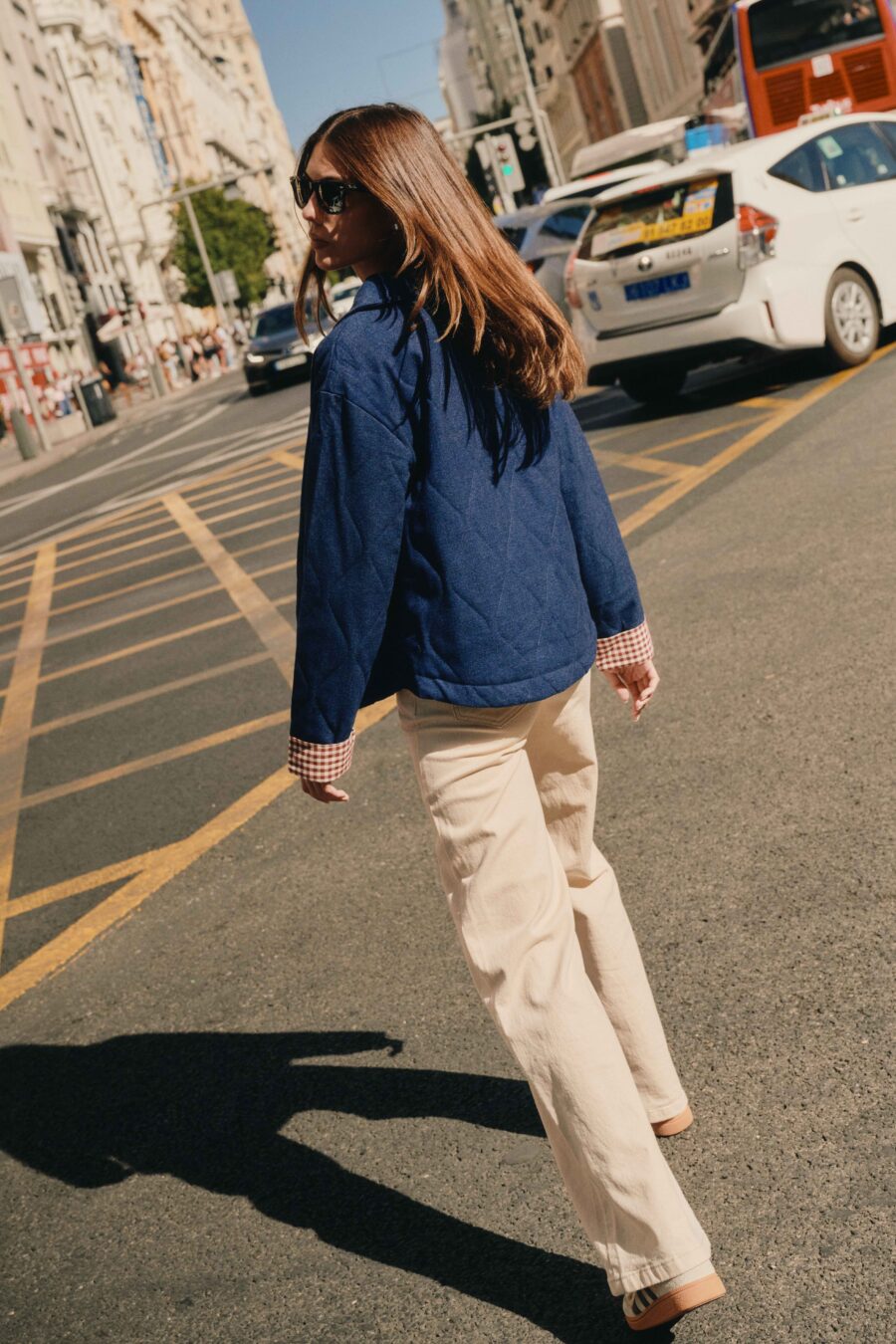 Sahoma | Veste matelassée courte pour femme bleu marine | manches longues et col classique